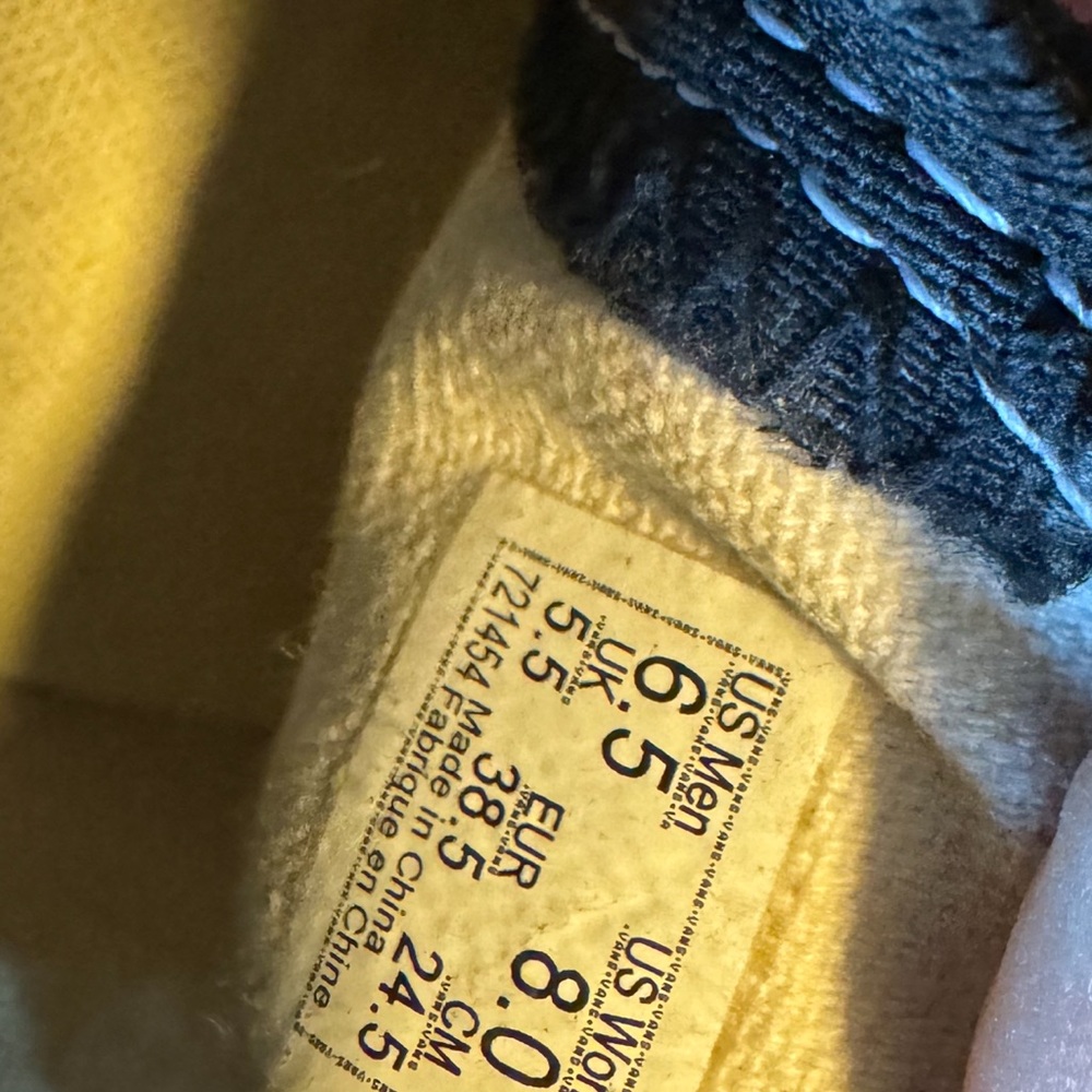 Women’s Sz. 8 Vans Slide On, Custom Design - image 8